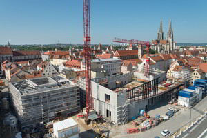 Baustelle am Donaumarkt, die Bavariathek befindet sich im Gebäude links.