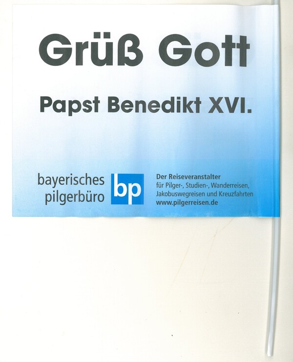 Paper pennant for Benedict XVI’s pastoral visit to his former Bavarian home in September 2006.
