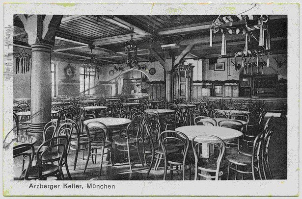 Arzbergerkeller, Postkarte, um 1920. 1882 eröffnete der Arzbergerkeller als eines der ersten öffentlichen Gebäude Münchens mit elektrischem Licht © Haus der Bayerischen Geschichte