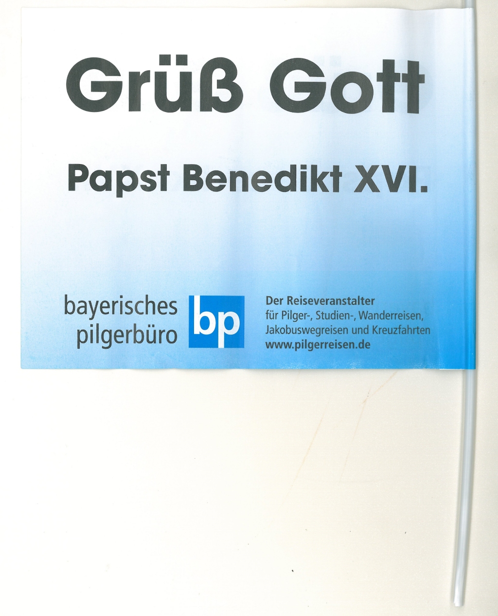 Papierfähnchen anlässlich der Pastoralreise Benedikts XVI. in seine alte Heimat Bayern im September 2006